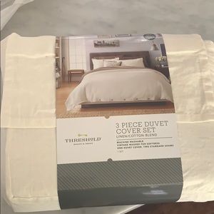 3 piece linen blend cream/white duvet cover